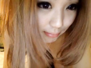 这女孩真是白嫩，操了又舔，舔了又操真是舒服刺激