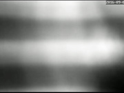 摄像头监控偷拍白领夫妻半夜赤裸出来搞东西，估计是刚干完出来洗澡或者弄吃的