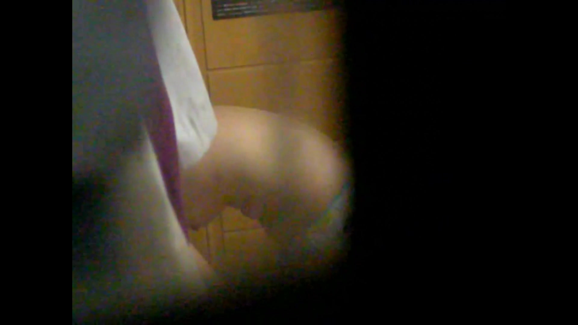 【精品推薦】【盜攝視訊】大師偷錄身材各異的女子洗浴更衣性愛（第四部）原版高清