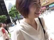 [GOJU-252] 初撮りx寝取られ妻 「初めて旦那以外の男にハメられてます。」2 彩加さん（40歳） - 1of5