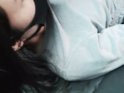 邻居坏叔叔骗我去春游 在车里用包皮臭屌内射了我的嫩穴