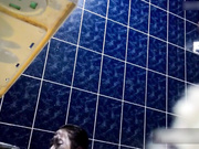 精品推薦 買通女室友浴室偷放攝像頭偷窺兩個妹子一邊聊天一邊洗白白 對白清晰