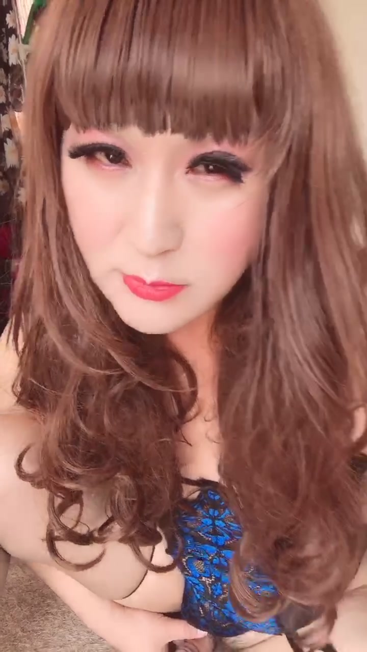 闺蜜自慰她的肉棒