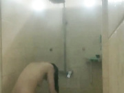 精品推薦 吊鐘大奶無良騷妹子浴筐內暗藏攝像機偸拍國內某大眾浴室女士間內部春光 光滑肌膚堅挺美乳看得讓人欲火焚身 露臉高清