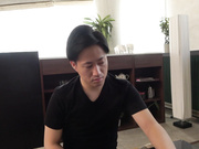 [OLM-053N] 土下座して、長身義母にSEXのお願い… - 1of5