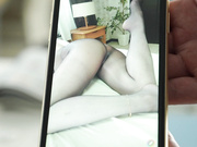 [MEYD-914] 变态脚恋物癖3P觉醒的情侣 知道心爱妻子的丰满丝袜大腿被操的快感… 初音みのり【破解】 - 2of5