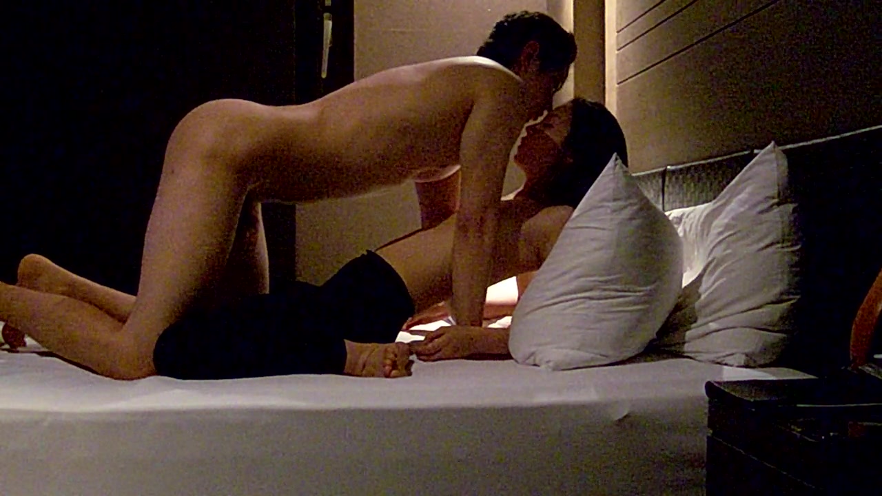 从小就依恋我的女儿 一直跟我睡在一张床上 对我唯命是从只要我舒服什么要求她都会顺从