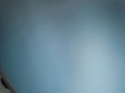 高清偷拍二个美女上廁所一个玩手机太入神一个貌似在神游景头这么近都没有发现被偷拍了