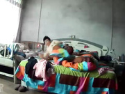 居家攝像頭黑客破解拍攝到的寂寞小夫妻日常過性生活 貌似好久沒操了有點饑渴 露臉高清