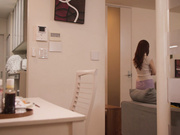 [JUR-123] 瞒着丈夫收留了 离家出走的少年 将他调教成自己喜欢的笼物 自慰宠物计划 白石茉莉奈 【破解】 - 1of5