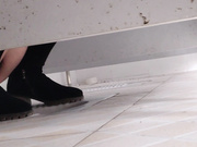 厕拍骚逼女同学的雪白屁股和大黑骚逼