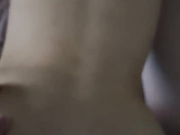 恩爱夫妻半夜啪啪啪做爱老汉推车，呻吟声好听