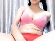 极品大奶小少妇全程露脸跟小哥激情啪啪，口交大鸡巴让小哥揉奶抠逼浪叫呻吟，各种体位无套爆草，表情好骚啊