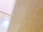 我成为了继母的网恋对象，继母网恋不知道是我，居然还跟我裸聊！趁她做瑜伽的时候打视频，让继母给我看她的骚逼嫩乳