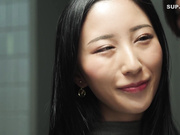 ROYD-304 偶然見た向かい部屋の変態。僕たち童貞なのにいきなりエゲつねぇ下品痴女が誘惑してきて…  北野未奈 - 3of5