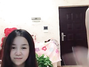 极品美少女手机秀。