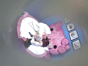 精品小旅馆情趣房偷拍一对文化范的技术控情侣为了更贴近肌肤相互刮对方性器官的毛毛