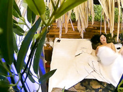 精品小旅馆绿叶房偷拍大屌中年男和娇小情妇啪啪奇怪怎么没看到男的射