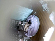 气质短发美女白领趁下班时间开好房间约情人酒店偷情,男的确实很猛没一会就把美女操爽了还不舍的抱在一起!