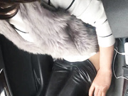 学院派性感气质美女兼职援交男的还在开车就迫不及待脱裤子先让验货,带到酒店插的呻吟不止,丰满圆臀插着够劲!