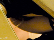 坐盗市最新流出美罗城商场的女人拿着手机换卫生巾的美眉