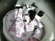 等候许久的饥渴小伙也不让大白屁股女友洗一洗扒掉裤子就舔菊花翻身上床激情交合小伙技术一流搞的妹子欲仙欲死