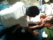 非常漂亮的極品嫩妹居家兼職 服務猥瑣帥男各種姿勢配合 操得嗷嗷直叫輕一點 高清