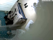 主题店黑色高跟鞋蕾丝连衣裙高雅气质长发美女私会性福眼镜男衣服还没脱就急着吃屌日了2炮美女很激情疯狂