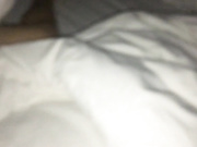 性感漂亮的牛仔短裙美女和刚认识的网友一起吃夜宵时喝醉了被带到酒店一件件脱掉衣服尽情啪啪!