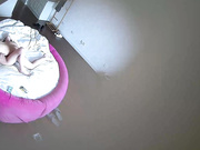 院校附近特色房大学生情侣造爱解渴皮肤细嫩光滑妹子被翻过来调过去变换着体位一共打了4炮年轻人很生猛