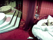 偷拍饥渴难耐骚货提前开好房等情人来了衣服不脱就激吻抚摸啪啪搞1个来小时骚女呻吟特别诱人