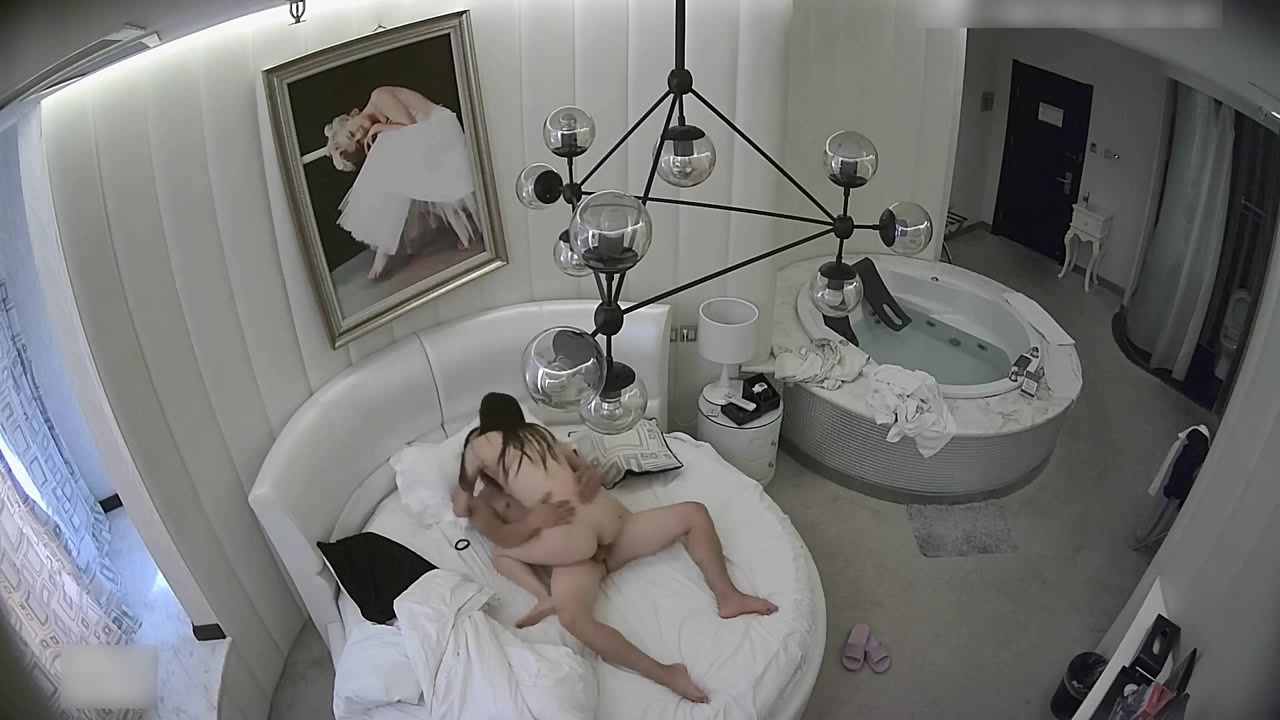 对白清晰满背纹道上大哥约炮外表清纯内心狂热眼镜斯文美女教师大哥活真好把美女搞的飘飘欲仙各种猛干很满足