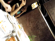 女神级豪乳性感美女和朋友吃过饭到KTV唱歌摇骰子输了喝的迷迷糊糊被带到酒店啪啪,2个男人轮流操,边干边自拍!