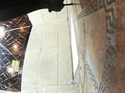 同学聚会上趁机偷怕黑丝袜黑高跟细长腿妹的极品女同学上厕所