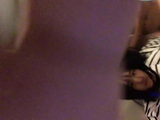 云盘泄密流出-高颜值漂亮大一美女被学长带到合租公寓在卫生间洗手台上爆插,边干边拍,还让美女大声淫叫.公寓!