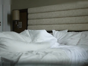 香港某大学年轻小情侣酒店开房体验性爱,美女外表清纯叫床淫荡,男的体力真好高难度姿势快速抽插,速度惊人啊!