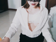 【重磅推荐】推特大神DOM高质量出品剧情调教刚下班回家的OL 炮机自慰棒轮番插小穴很是精彩