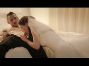 穿婚纱的漂亮小姐姐操起来就是刺激鸡巴硬了冲动啊，高跟丝袜不脱直接插入逼穴啪啪不停好身材极品1080P高清