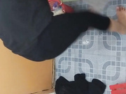 出租屋浴室針孔攝像頭拍攝個子不高的白嫩打工妹洗澡更衣 雪白肌膚堅挺美乳絕對誘惑 高清完整版