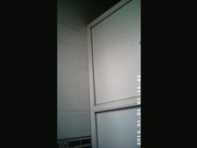 校园坑神潜入某高校女卫多视角偸拍大学生妹子课间排队来方便美女玩手机太认真了提裤子都一只手