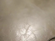 网约修长美腿外围女模受不了进屋就给按倒床上不洗了直接开搞娇喘呻吟说用力点操我老公我受不了了超级骚