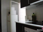 【全網首發】【愛愛流出】又一風騷留學生早餐還沒吃先勾引大屌洋老外操逼 叫床聲太浪了 1080P高清原版