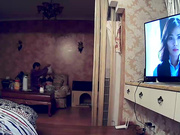 黑客破解家庭水滴摄像头偷拍豪宅里很能折腾的有钱淫看女主吹箫的样子很像香港女星杨XX