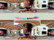 Nervous Yhivi And Her Messy Treat VR360 30FPS