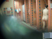 【盜攝視訊】盜攝西洋女性公共浴室洗浴 奶大顏值高看得欲火焚身（第四部）精彩值得收藏～原版高清