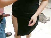 勾引两年轻力壮的小伙到荒废的大棚4P野战