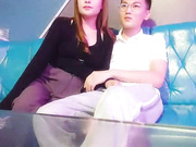 KTV包间玩公主御姐范大长腿沙发上抠穴暴插